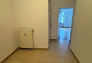 Einziehen oder vermieten: Sanierte 2-Zimmer-Wohnung