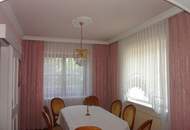 Gelegenheit - Preisreduziert - Einfamilienhaus auf großem Grund in ruhiger Lage !