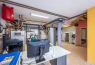 ***NEU*** exklusives Haus mit 2 Eingängen, 2 Wohnküchen, Wellnessbereich, beheizten Pool und viel mehr