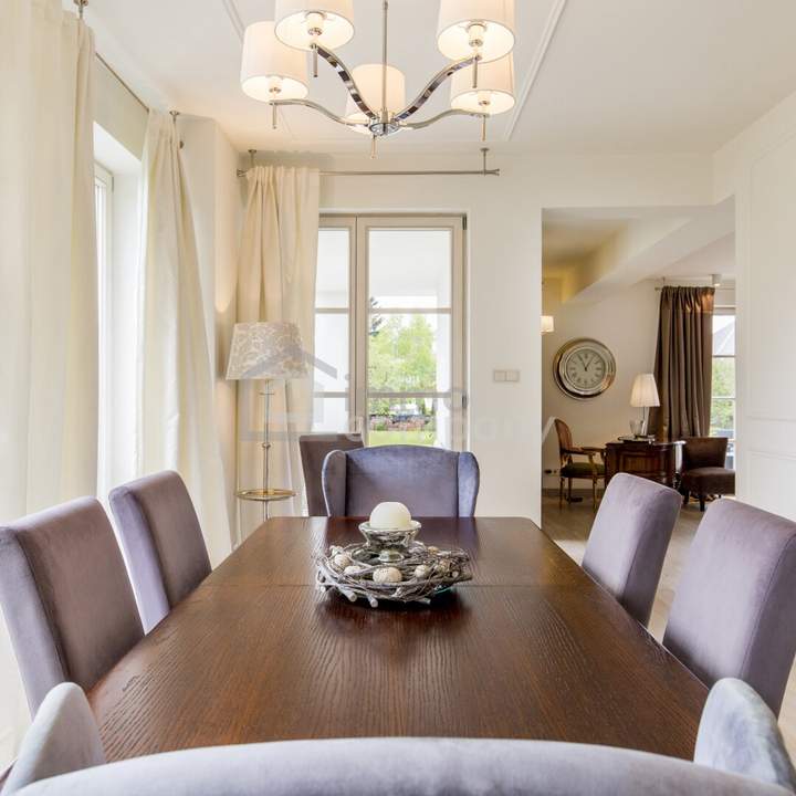 Potential - Altbaucharmante Familienvilla mit 9 Zimmern auf 3 Ebenen in Grinzinger Best Lage