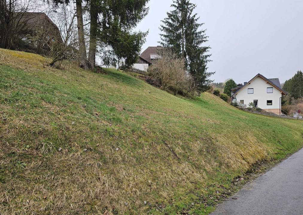 Preisreduktion | Sonniges Baugrundstück im Naturpark!