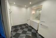 Herrschaftliches Wohnen im Schloss 3 Zimmer Wohnung 155 m²