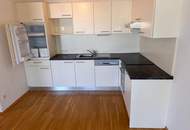 2-Zimmer-Wohnung Neubau inkl Komplettküche, Balkon Außenflächen und Kellerabteil - Kagraner Platz U1 vor der Türe / Aussicht Wiener Hausberge /