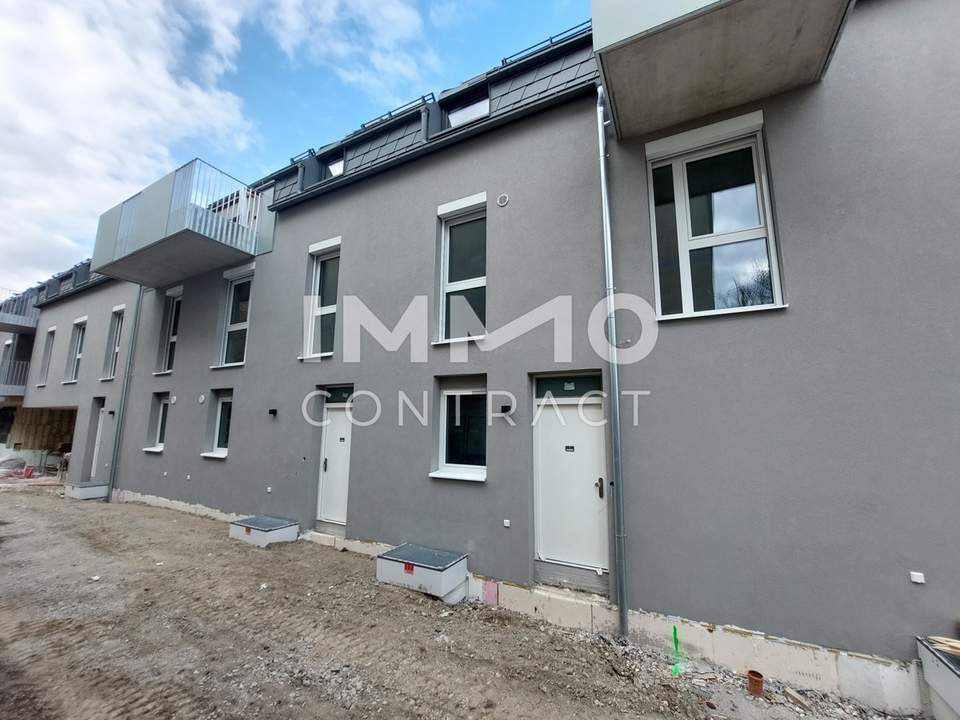 ERSTBEZUG Maissonette-Wohnung große Terrasse und Balkon