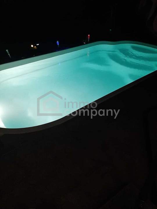 WOHNGLÜCK MIT POOL