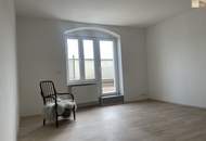 Gepflegtes, kleines Zinshaus in der Nähe des Schloßes mit charmantem Gewölbekeller und schönen Terrassen!