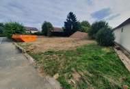 Grundstück mit Baubewilligung für Quattrohaus