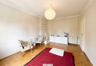 Attraktive helle 2-Zimmer-Wohnung mit Balkon