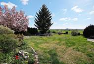 7321 Lackendorf: Ruhelage! Teilsaniertes und bezugsfertiges Einfamilienhaus mit Garage und großem Garten!