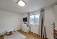 Tolles, räumlich gut eingeteiltes Reihenhaus mit Eigengarten, Dachterrasse und zwei Garagenplätzen.