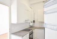 Helle 3-Zimmer-Dachgeschoß-Wohnung mit Blick auf die Votivkirche