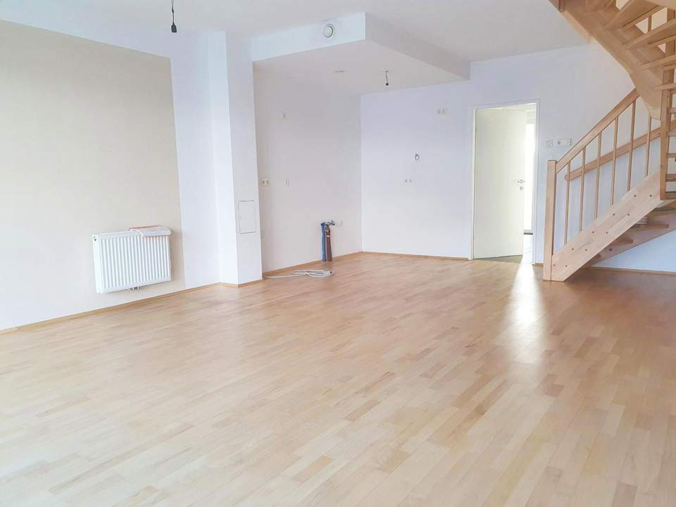 4-Zimmer-Maisonette mit Terrasse und Garten! Besichtigung SOFORT möglich!