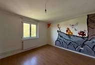 Großzügiges Familienhaus rd. 234 m² Wnfl. mit 1.446 m² Grundstück &amp; großem Entwicklungspotenzial!