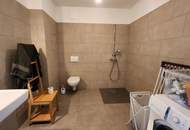 GRÜNER MAX! 2 ZIMMER INKLUSIVE MÖBLIERTER KÜCHE UND STELLPLATZ!