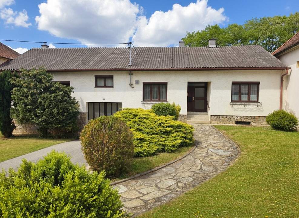 4.361m² Bauland in toller Lage für Ihre Ideen! -- Liegenschaft mit zwei separaten Wohneinheiten, Nebengebäude, Innenhof