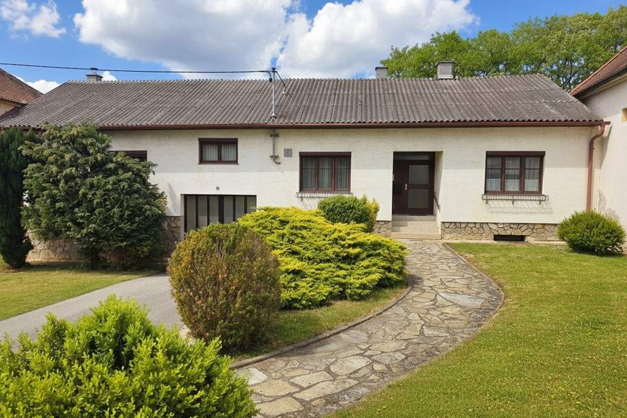 4.361m² Bauland in toller Lage für Ihre Ideen! -- Liegenschaft mit zwei separaten Wohneinheiten, Nebengebäude, Innenhof, Haus-kauf, 580.000,€, 2020 Hollabrunn