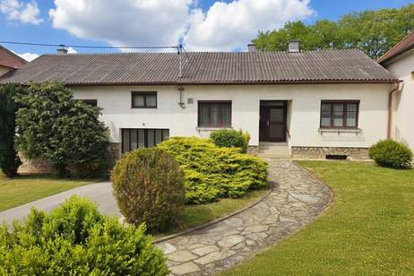 4.361m² Bauland in toller Lage für Ihre Ideen! -- Liegenschaft mit zwei separaten Wohneinheiten, Nebengebäude, Innenhof, Haus-kauf, 580.000,€, 2020 Hollabrunn