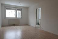 Hof- und westseitige 2-Zimmer-Wohnung im 4. Liftstock zw. Augarten und U6 Jägerstraße