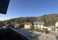 Helle Wohnung mit Balkon