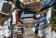 Nahe Seeboden am Millstätter See: Großzügiges Mehrparteienhaus. 260 m² Ausbaureserve. Investment mit Perspektive.