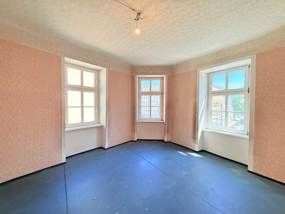 Sonnig volles Potential im Weissgerberviertel, sanierungsbedürftig mit gutem Raumkonzept, nur € 259.000,-