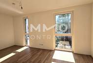 Provisionsfrei: Traumhafte, helle 4-Zimmer-Wohnung mit Balkon in charmanter Anlage