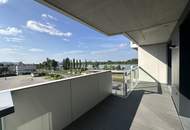 MARINA TOWER - Helle 2-Zimmer-Wohnung mit Balkon und überdachter Loggia