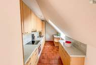 TOP LAGE - Charmante Dachgeschosswohnung in Baden