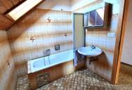 Sonnige 3 Zimmer Dachgeschosswohnung direkt im Ortszentrum