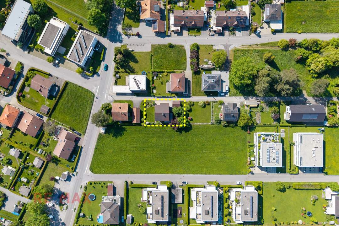 Grundstück mit Altbestand in Hard – sanieren oder neu starten!