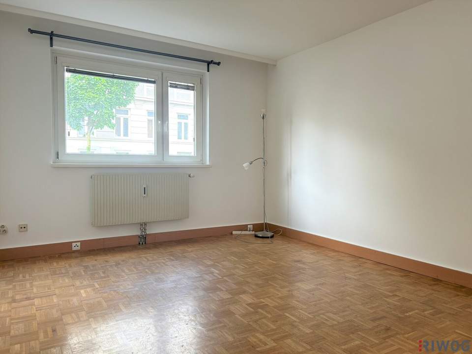 Garconniere in Gersthof - separate Küche - Nähe Türkenschanzpark und S45 - Hochparterre