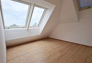 GRÜNBLICK, RUHELAGE, sonniges 46 m2 Dachgeschoß mit 20 m2 Terrasse, 2 Zimmer, Komplettküche, Wannenbad, Lavendelweg