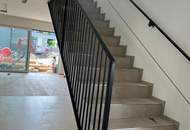 Neu gebautes Haus mit Pool und Doppelgarage