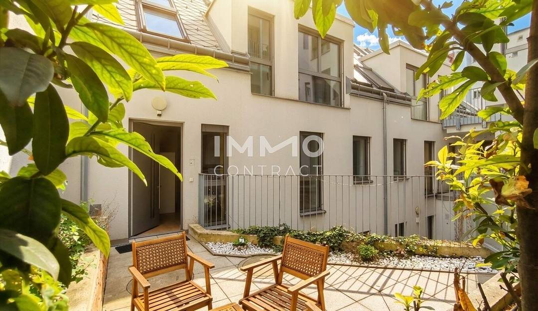 Exklusives Stadthaus mit Doppelhauscharakter – Wohnen & Arbeiten auf 239 m² und 99 m² Terrassen in Hinterhoflage