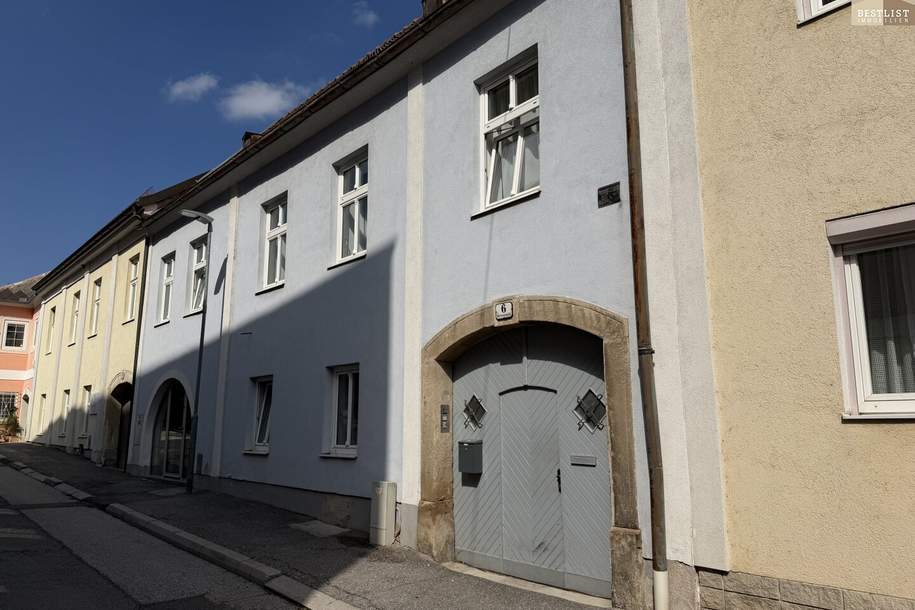 Gepflegtes, kleines Zinshaus in der Nähe des Schloßes mit charmantem Gewölbekeller und schönen Terrassen!, Gewerbeobjekt-kauf, 995.000,€, 7000 Eisenstadt(Stadt)