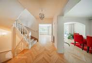 Elegantes Haus mit großzügiger Terrasse und gepflegtem Garten