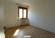 Helle familienfreundliche 3-Zimmer Wohnung mit Loggia - Stadtrandlage