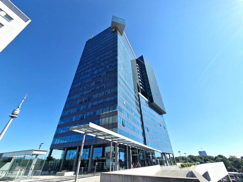 11. OG!! Moderne Bürofläche im SATURN -TOWER ++ Miete inkl. Heizung und Kühlung