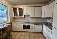 Helle und großzügige 2-Zimmer-Wohnung mit verglaster Loggia
