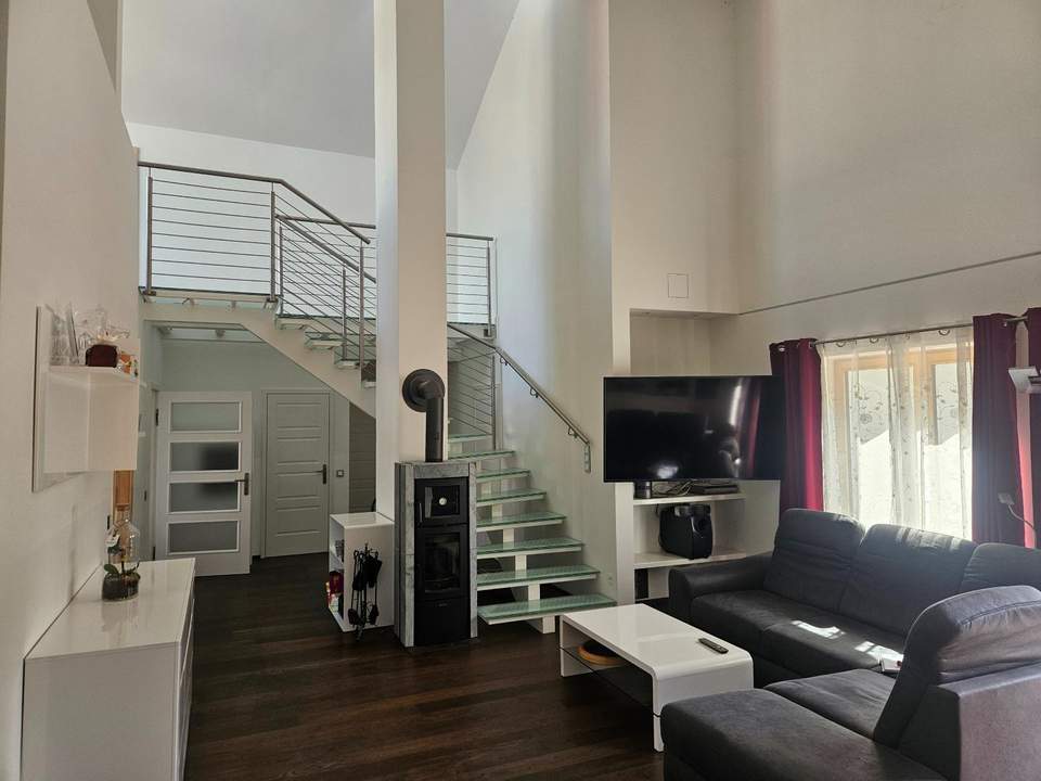 Exklusives Architektenhaus mit Pool, Garage & großzügigem Wohnkeller in Gerasdorf bei Wien