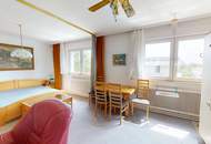 Großzügiges Zweifamilienhaus mit großem Garten und viel Potenzial