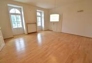 5 Zimmerwohnung mit großzügiger Terrasse in der Rosenvilla!