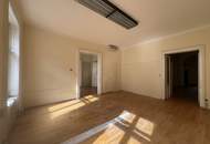 UNBEFRISTET - <> Repräsentative 7-Zimmer Altbauwohnung mit Blick auf das Rathaus – ca. 300 m² in bester Innenstadtlage - auch ideal als Büronutzung
