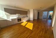 Herrliche Dachgeschosswohnung mit großer Terrasse - Nähe Krottenbachstraße!