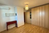 Teilmöblierte 3 Zimmer mit Klima und verglaster Loggia ***** spektakulärer Weitblick + optionaler Garagenstellplatz *****