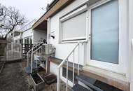 Viel barrierefreier Wohnraum, Platz für gemeinsame Werte und Indoor-Pool // Much barrier-free living-space, room for shared values, and indoor pool //