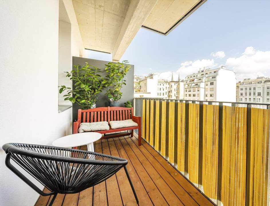 FULLY FURNISHED SHORT TERM APARTMENT