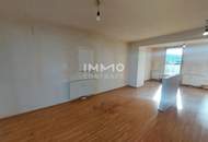 1 Monat mietfrei!!! 3-Zimmer Dachterrassen - Wohnung benötigt ein wenig "Pflege", die Aussicht ist einfach toll!