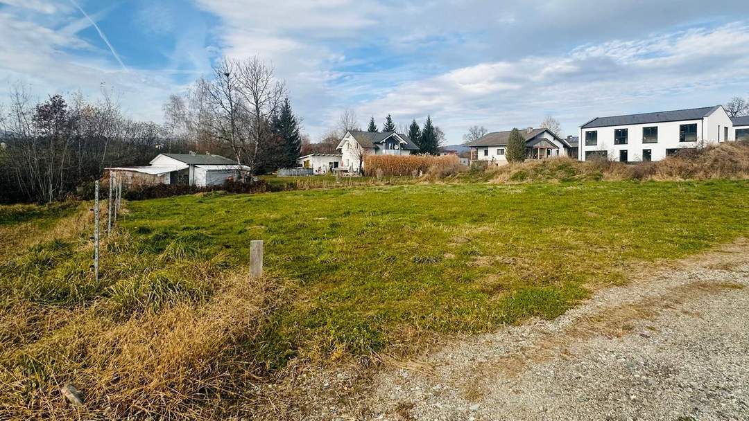 NEUER PREIS Großes Baugrundstück mit hohem Freizeitwert!