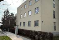 Familienwohnung mit 5 Zimmern , in gepflegter ruhiger Anlage im Grünen